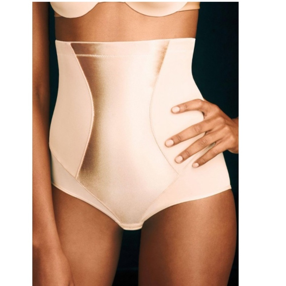 NWOT Flexees easy up high waist control NWOT